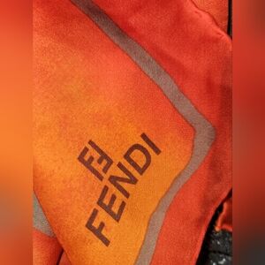 Beautiful Fendi scarf‼️